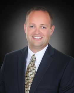 Home Loan Officer Eric Moore's Headshot